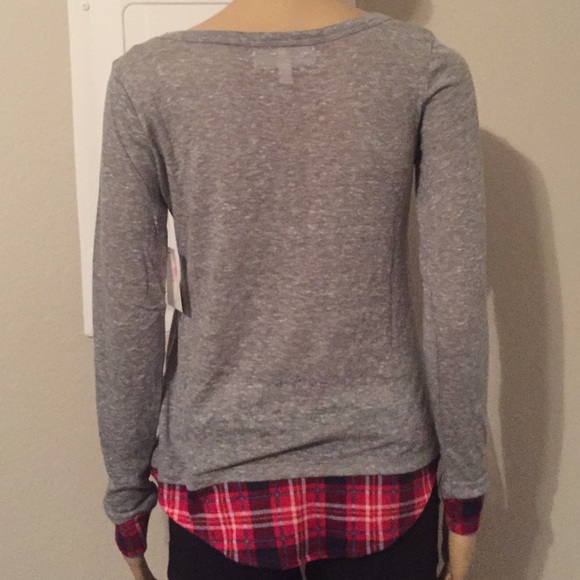 MABEL gray & red plaid  blouse. - Picture 5 of 5